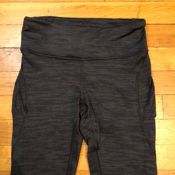 Outdoor Voices Warm-Up 7/8th Leggings in Charcoal, size XS - Picture 4 of 12